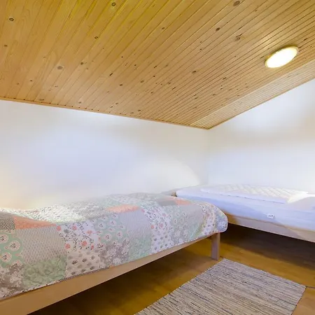 Guest house Aura *