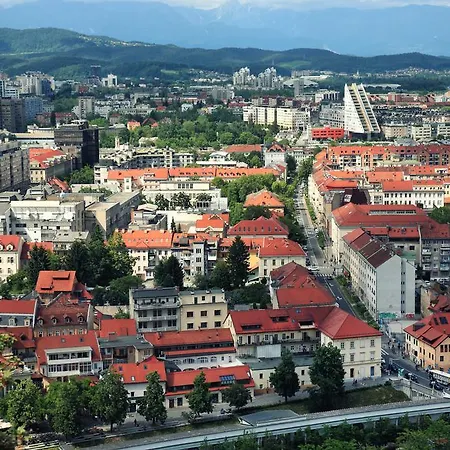 Aura Hiša za goste
