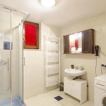 Aura Guest house *