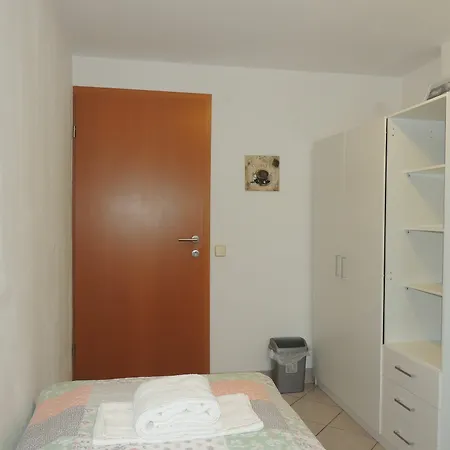 Guest house Aura *