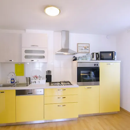 Aura Guest house